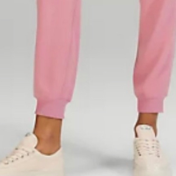 NWT LULULEMON JOGGER  On the Fly Jogger 28"  Pink Taupe WOVEN Travel Rose 8 - Picture 7 of 8